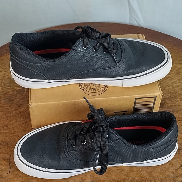 Levi's black synthetic leather mens casual fashion shoes - Picture 10 of 15